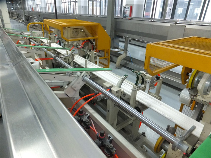 Effective Pipe Packing Machine Automatic Plastic Pipe Stretch Film Strapping Bagging Machinery