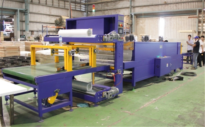 4-9m/Min Door Shrinking Packing Machine Width 1200mm Full Packaging Power Supply 380V