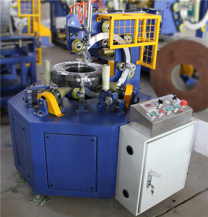 PLC Control Electric Cable Coil Packing Machine Protecting Goods  GW200 8m/Min Roller Speed